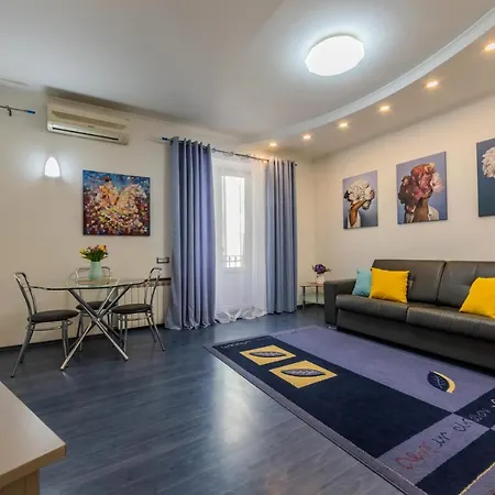 2к на дарвіна, бессарабка Apartment *