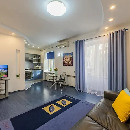 2к на дарвіна, бессарабка Apartment *